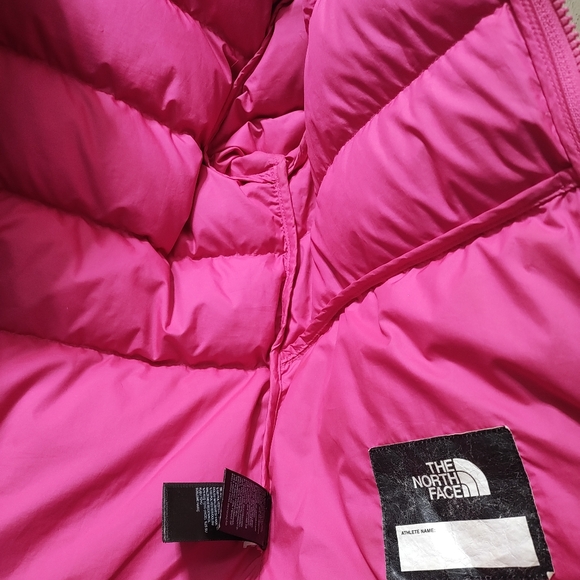 The North Face Pink Puffer Jacket - Picture 6 of 13